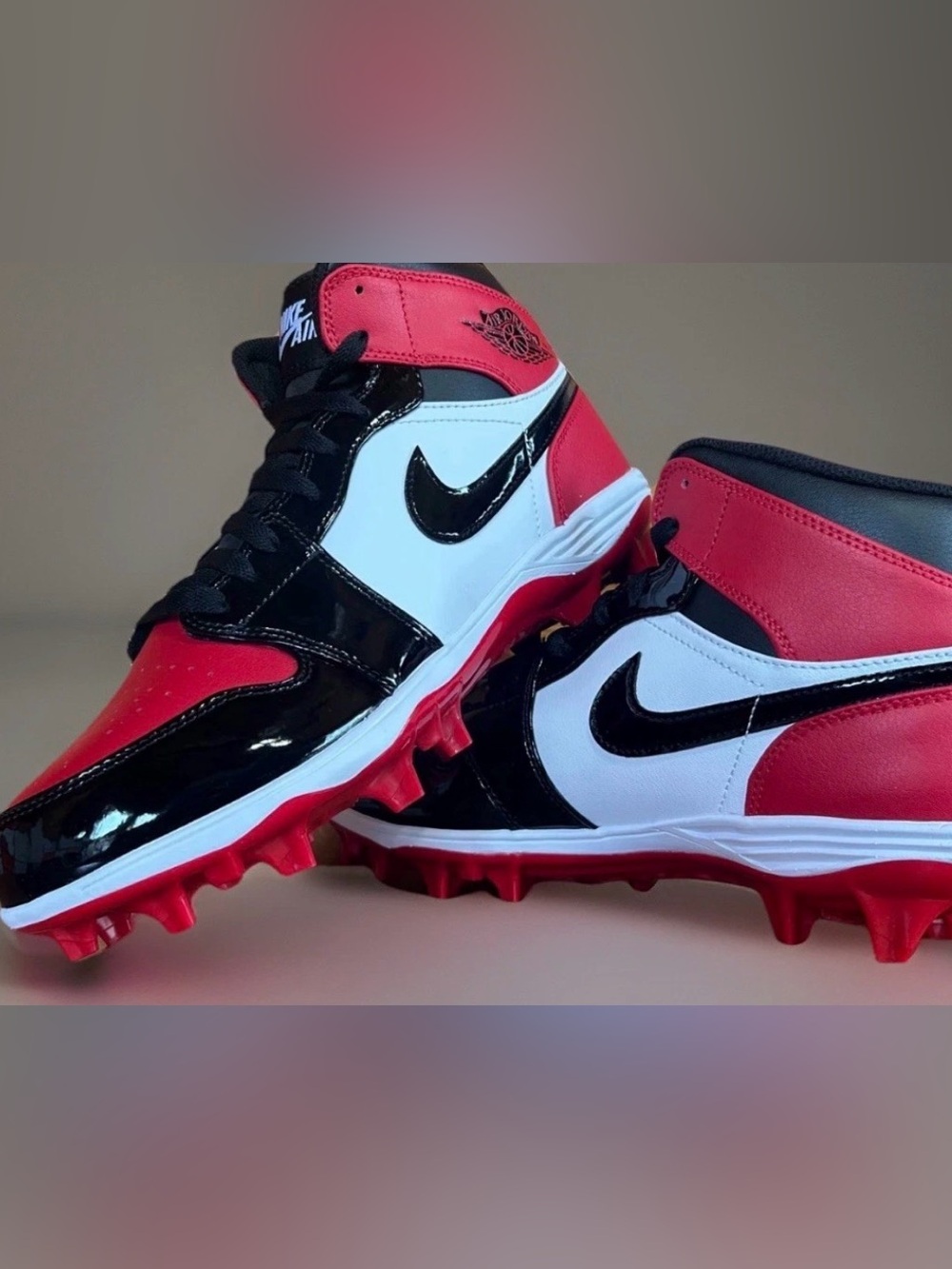 Nike Jordan 1 Men Size 9 Mid Football Cleats Patent Leather Bred FJ6805-601 New